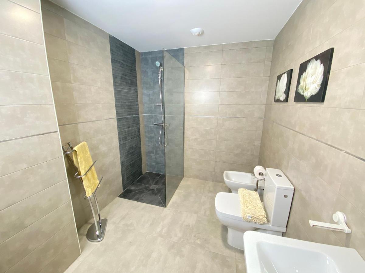 Apartamento Nuevo, Accesible Y Con Piscina !!! Salamanca Luaran gambar